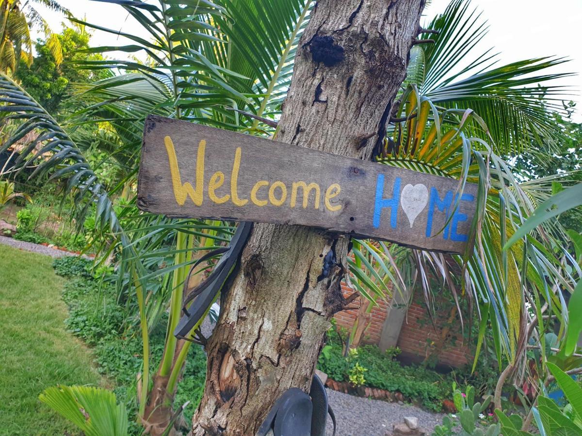 Same Same Bungalows - Eco Friendly Kuta  Exterior photo